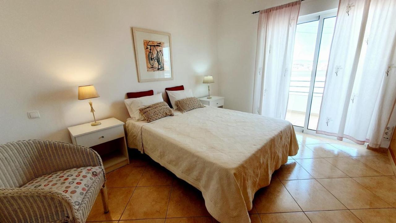 Quarteira Beach Vacation: 2Br Steps To The Sand מראה חיצוני תמונה