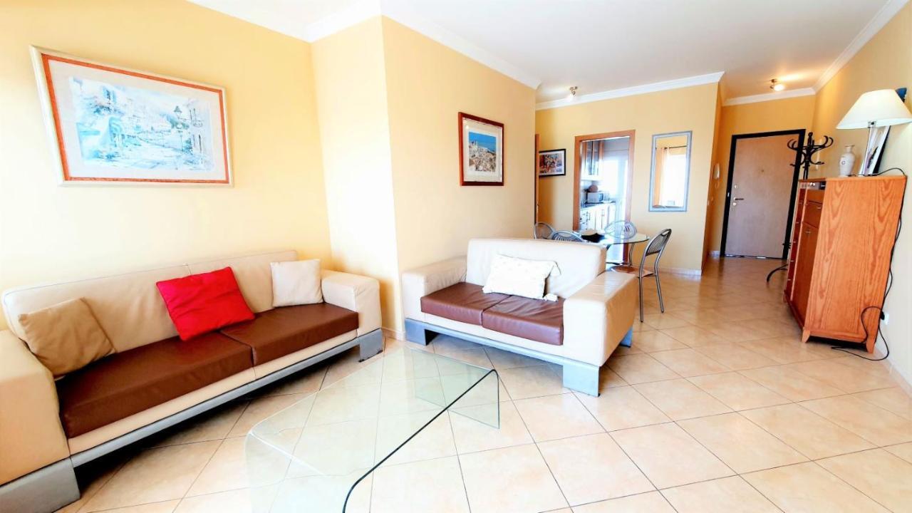 Quarteira Beach Vacation: 2Br Steps To The Sand מראה חיצוני תמונה
