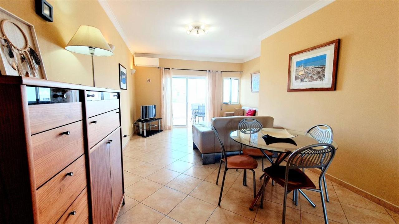 Quarteira Beach Vacation: 2Br Steps To The Sand מראה חיצוני תמונה