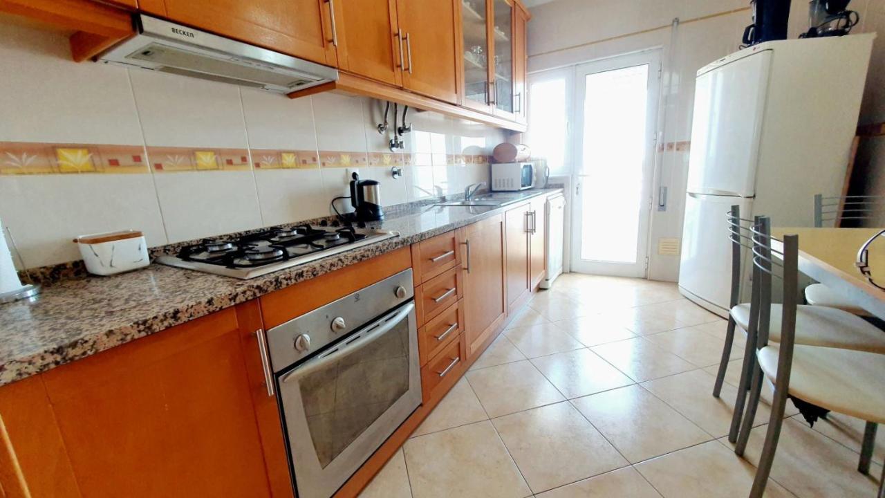 Quarteira Beach Vacation: 2Br Steps To The Sand מראה חיצוני תמונה